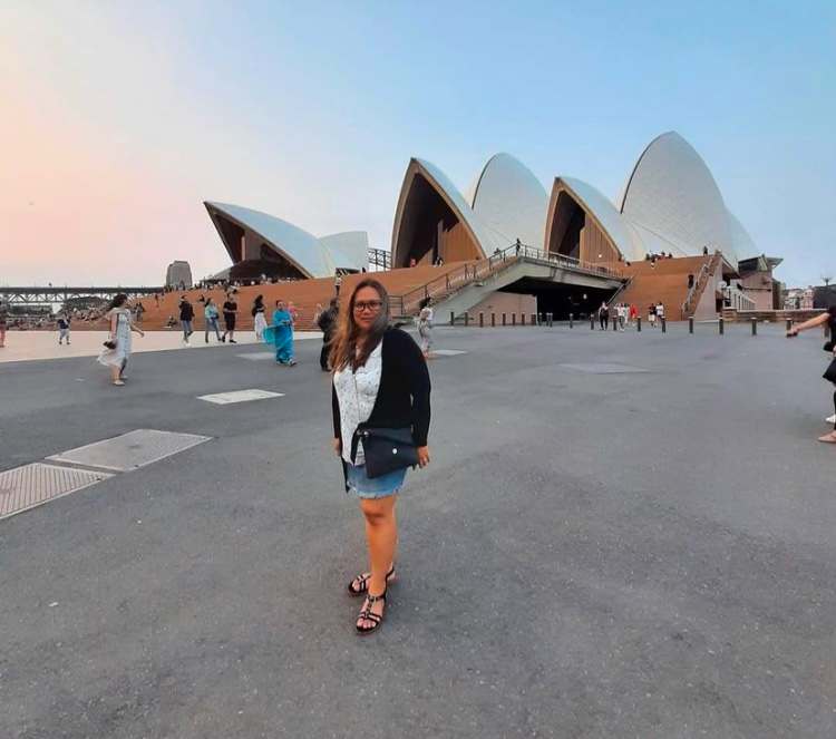 photo of mariza at sydney opera house