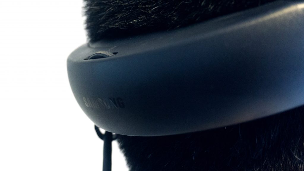 Samsung HMD Odyssey Fastener